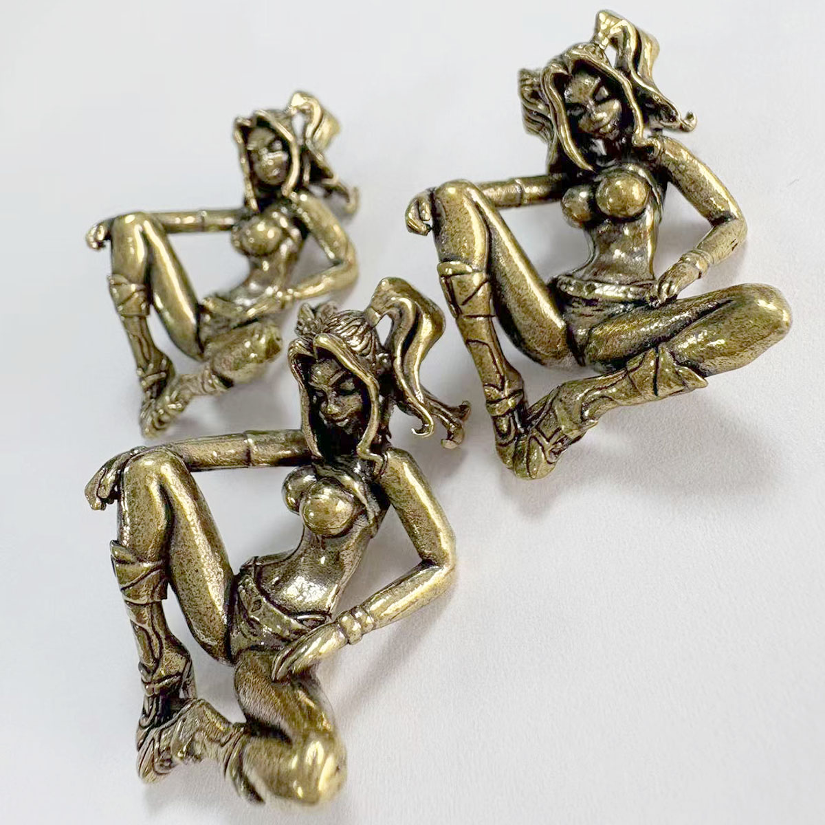 Beauty Girl Brass Knife Beads  - đánh giá và giá Paracord Bracelet